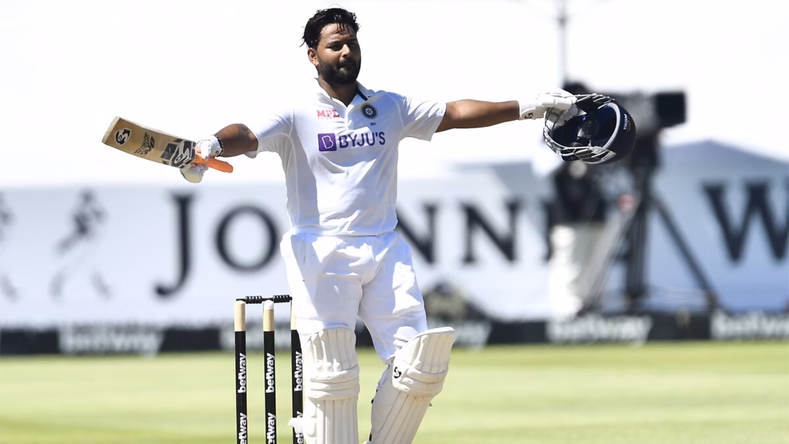 Pant celebrating a Test century