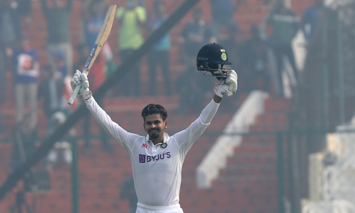 Shreyas Iyer celebrating his Test century